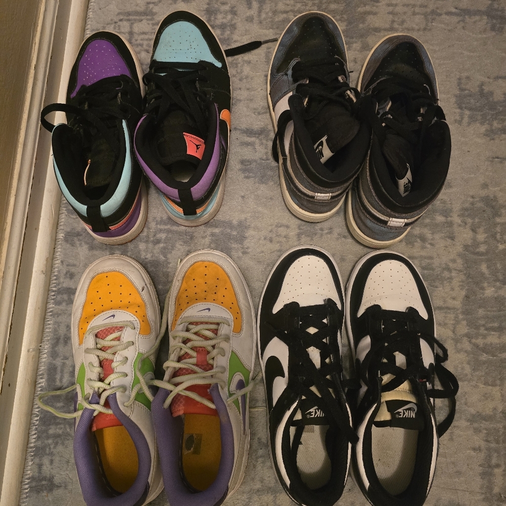 Nike Black and White Sneakers Casual Athletic Style